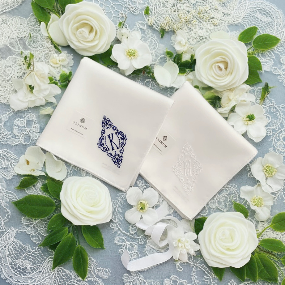 イニシャル刺繍ブライダルハンカチ